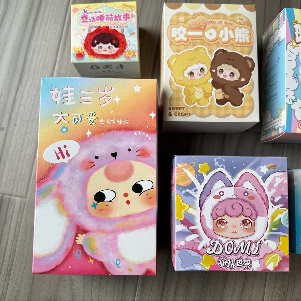 Blind Box Bundle - Picture 2 of 5